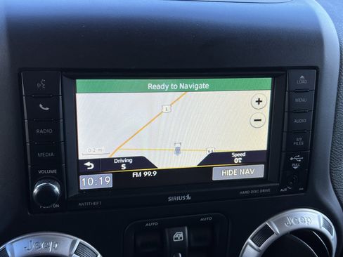 Used 2016 Jeep Wrangler Unlimited Rubicon w/ Connectivity Group AWD/4WD image 12