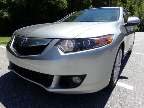 Used 2010 Acura TSX V6 Sedan FWD image 2