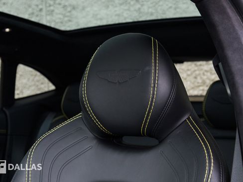 Used 2022 Aston Martin DBX image 23