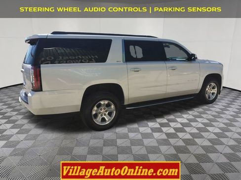 Used 2017 GMC Yukon XL SLT AWD/4WD image 4