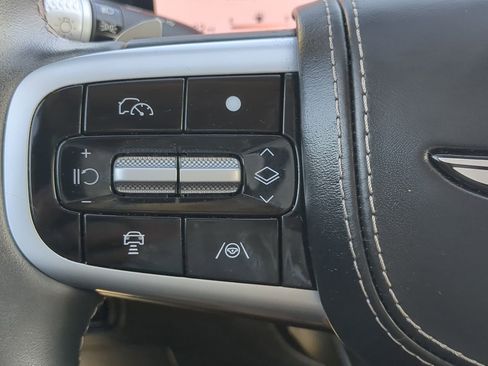 Certified 2025 Genesis GV80 3.5T Prestige image 25