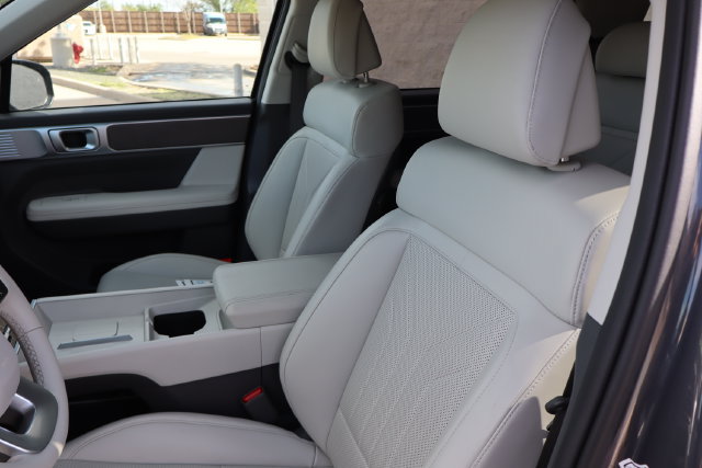 Used 2026 Hyundai Santa Fe SEL FWD image 17