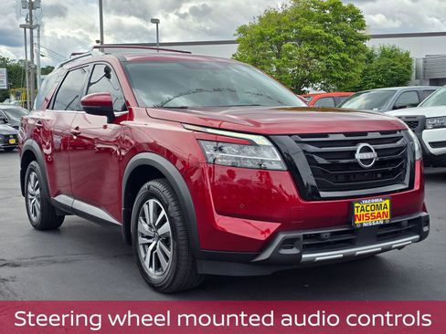 Used 2023 Nissan Pathfinder SL w/ Black Appearance Package AWD/4WD image 8