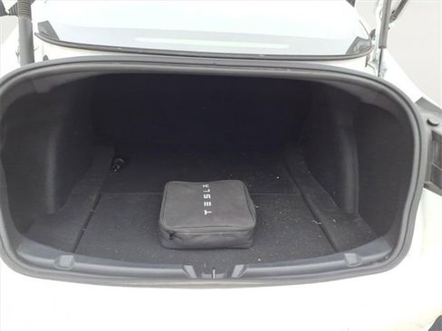 Used 2021 Tesla Model 3 Standard Range Plus image 23