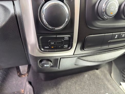 Certified 2019 RAM 1500 Classic SLT AWD/4WD image 19