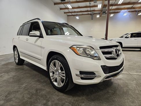 Used 2015 Mercedes-Benz GLK 250 BlueTEC 4MATIC image 9
