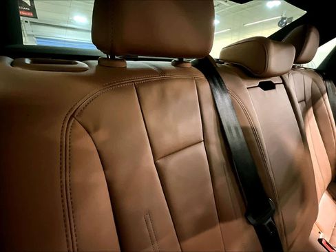 Used 2021 Audi A4 2.0T Premium w/ Convenience Package image 18