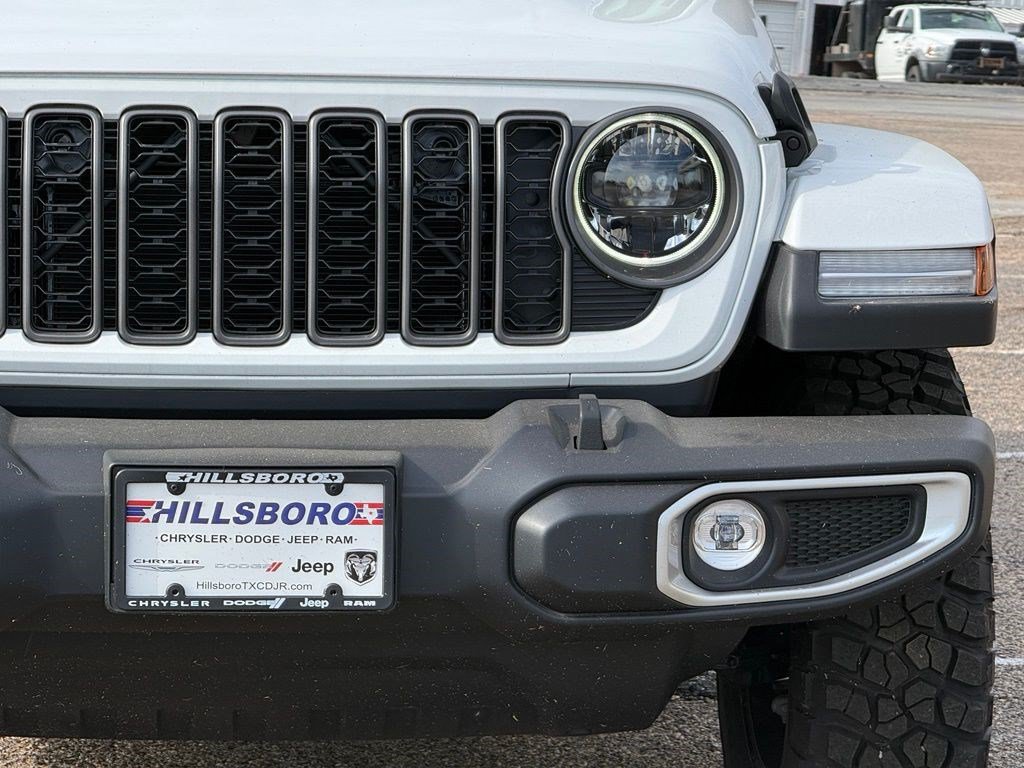 New 2026 Jeep Gladiator Sport AWD/4WD image 11