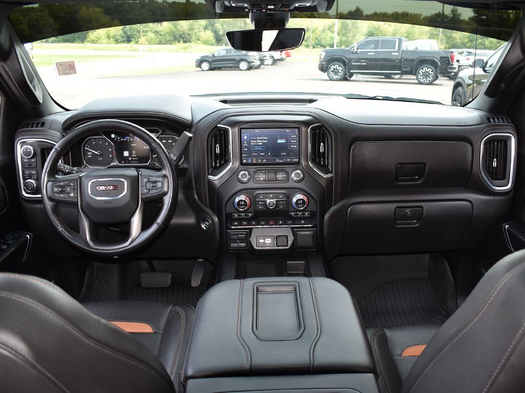 Used 2021 GMC Sierra 1500 AT4 w/ AT4 Premium Package AWD/4WD image 4