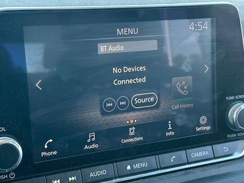 Used 2021 Nissan Rogue S FWD image 19