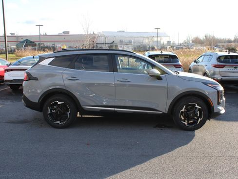 New 2026 Kia Sportage EX image 4