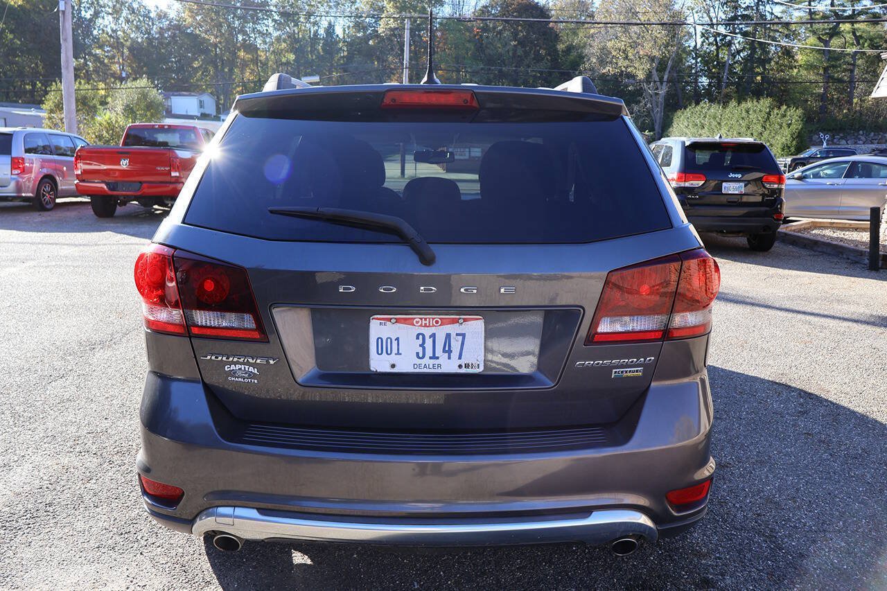 Used 2017 Dodge Journey Crossroad FWD image 8
