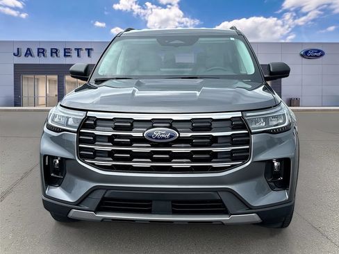 New 2026 Ford Explorer Active w/ Active Comfort Package RWD image 2