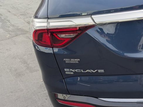 Used 2023 Buick Enclave Premium w/ LPO, Touring Package image 4