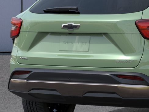 New 2026 Chevrolet Trax ACTIV w/ Driver Confidence Package FWD image 14