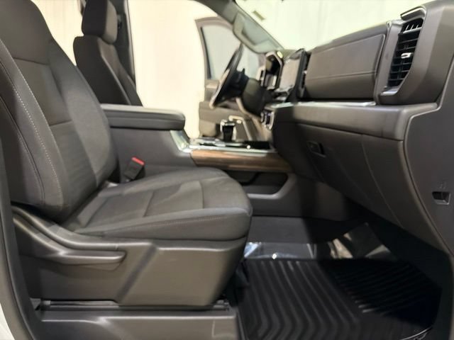 Used 2025 Chevrolet Silverado 1500 LT Trail Boss w/ Convenience Package II AWD/4WD image 24