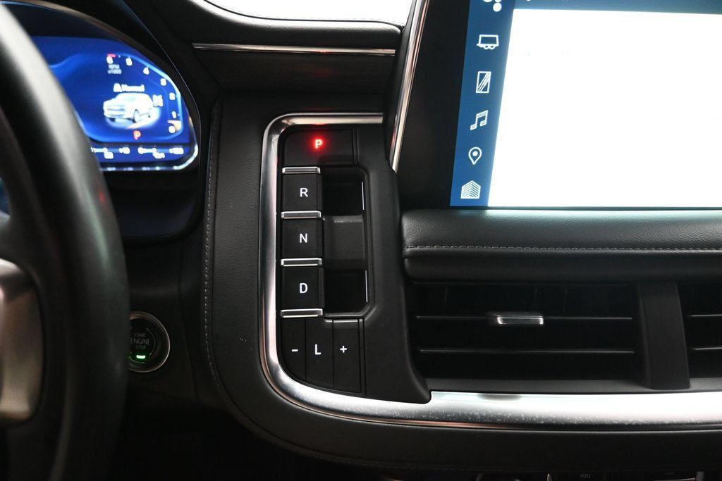 Used 2023 Chevrolet Tahoe LT AWD/4WD image 19