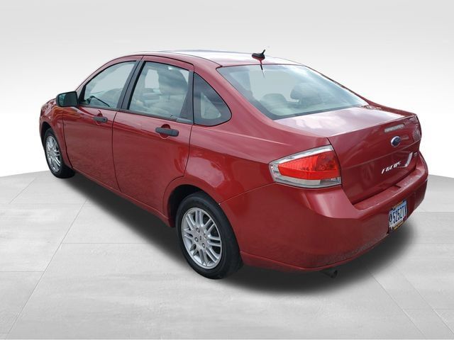 Used 2010 Ford Focus SE FWD image 6