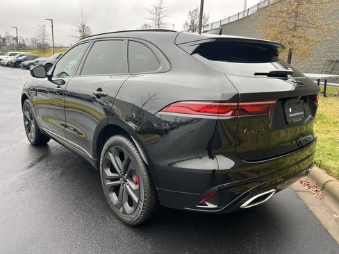 Certified 2023 Jaguar F-PACE R-Dynamic S image 5