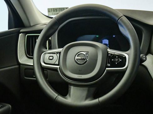 Certified 2025 Volvo XC60 B5 Plus AWD/4WD image 13