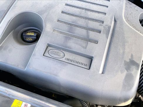 Used 2024 Land Rover Range Rover Sport Dynamic SE image 32