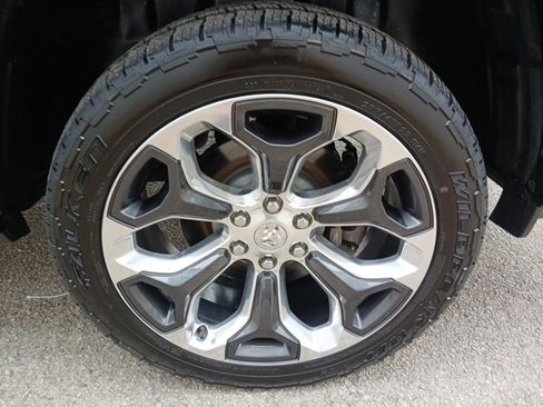 Used 2019 RAM 1500 Limited image 66