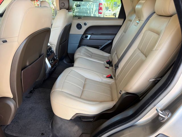 Used 2018 Land Rover Range Rover Sport SE AWD/4WD image 30