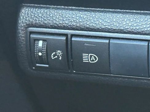 Used 2020 Toyota Corolla SE image 26