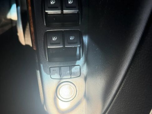 Used 2019 Chevrolet Tahoe Premier AWD/4WD image 22