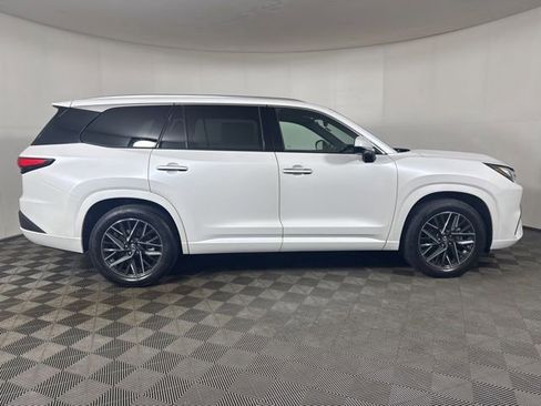 Used 2024 Lexus TX 350 AWD w/ Captains Chair Package image 2