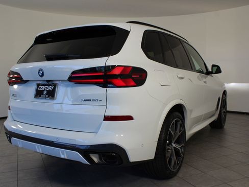 New 2026 BMW X5 xDrive50e image 9