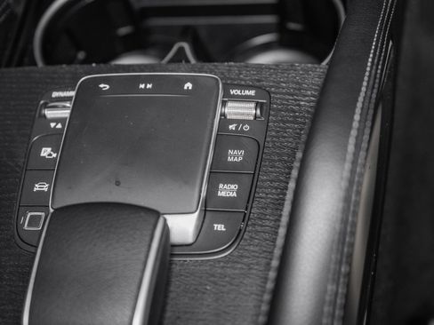 Used 2025 Mercedes-Benz GLE 450e 4MATIC image 48