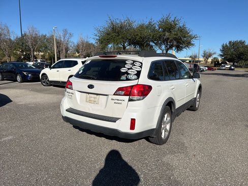 Used 2014 Subaru Outback 2.5i Premium image 3