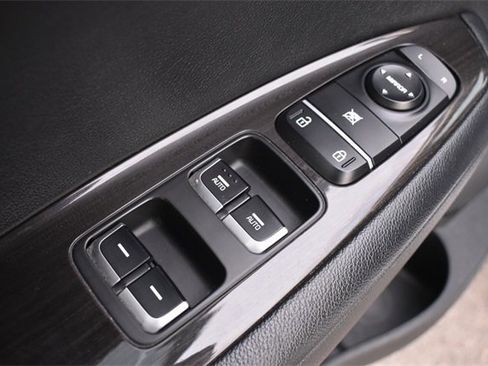 Used 2019 Kia Optima EX image 18