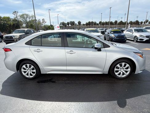 Used 2023 Toyota Corolla LE image 8