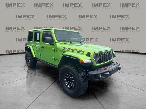 Used 2025 Jeep Wrangler Unlimited Rubicon AWD/4WD image 4