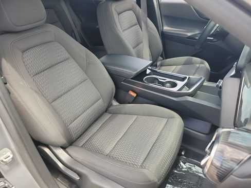 Used 2025 Chevrolet Equinox LT w/ Safety and Technology Package FWD image 20