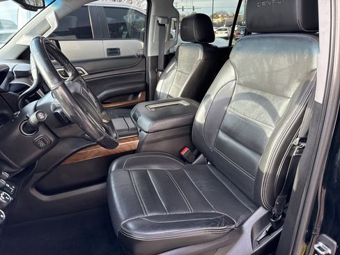 Used 2019 GMC Yukon XL Denali w/ Open Road Package image 8