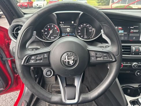 Used 2022 Alfa Romeo Giulia Veloce image 30
