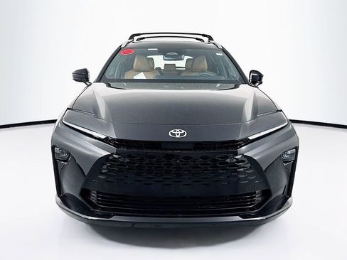 New 2026 Toyota Crown Signia AWD/4WD image 2