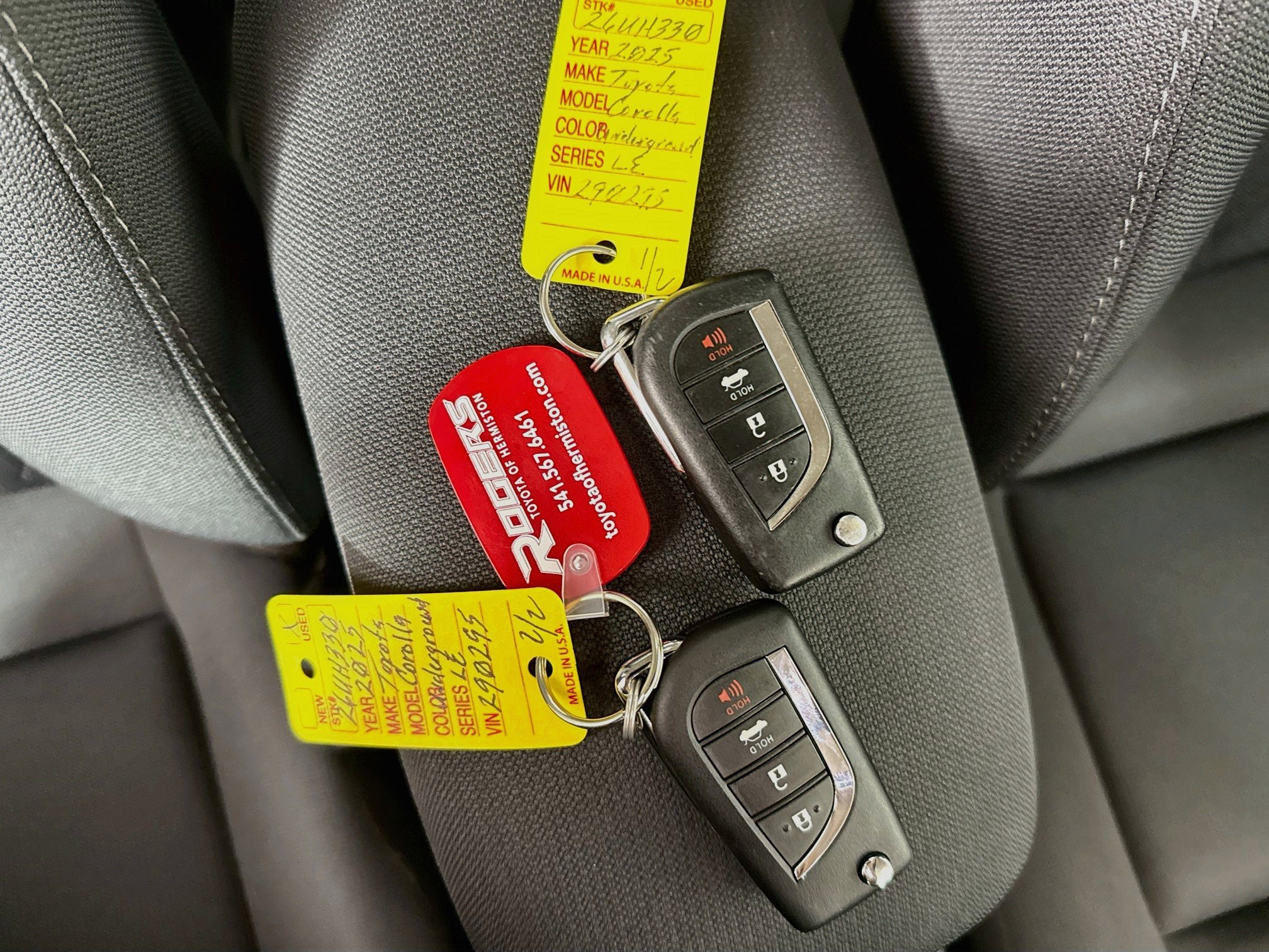 Certified 2025 Toyota Corolla LE FWD image 33
