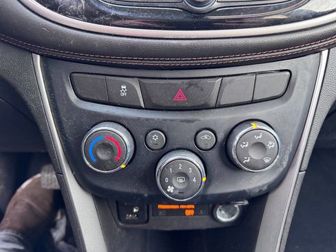 Used 2019 Chevrolet Trax LS w/ Tint and Cruise Package image 10