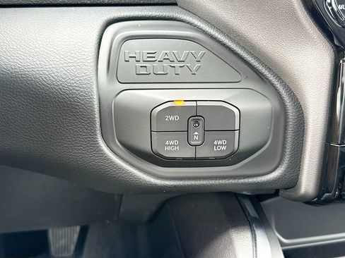 New 2026 RAM 3500 Laramie AWD/4WD image 17