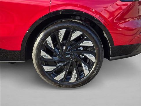 New 2026 Lincoln Nautilus Reserve image 9