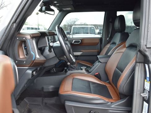 Used 2023 Ford Bronco Outer Banks w/ Sasquatch Package image 9