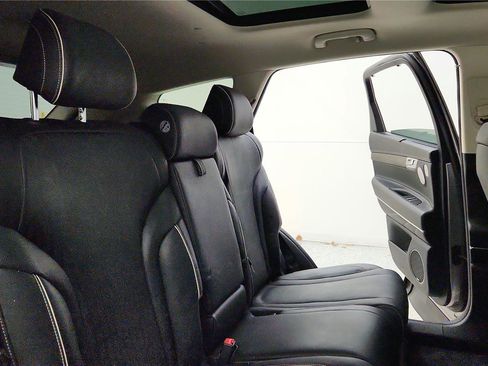 Used 2023 Genesis GV80 2.5T w/ Prestige Package AWD/4WD image 41