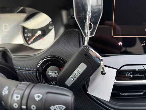 New 2026 Jeep Compass Limited image 30