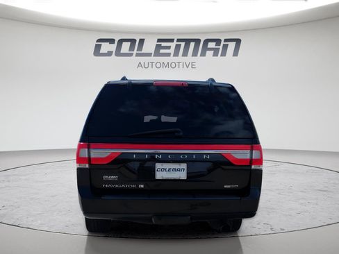 Used 2016 Lincoln Navigator L Select AWD/4WD image 4