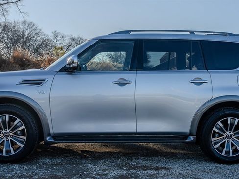 Used 2019 Nissan Armada SL w/ Premium Package image 2