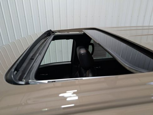 Used 2024 Nissan Frontier PRO-4X w/ Pro Premium Package image 9